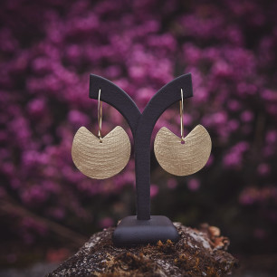 Boucles d'oreille plaqué or Imprimé cuir, bijoux de créateur, bijouterie en ligne