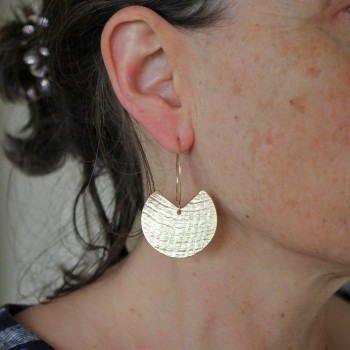 Boucles d'oreille plaqué or Imprimé cuir, bijoux de créateur, bijouterie en ligne