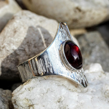 Bague Sidonia argent Grenat du bijoutier Ludovic GOUPIL